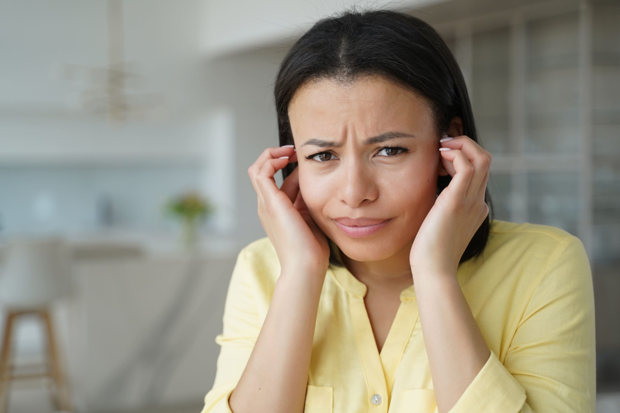 Симптомы шума в голове у взрослых